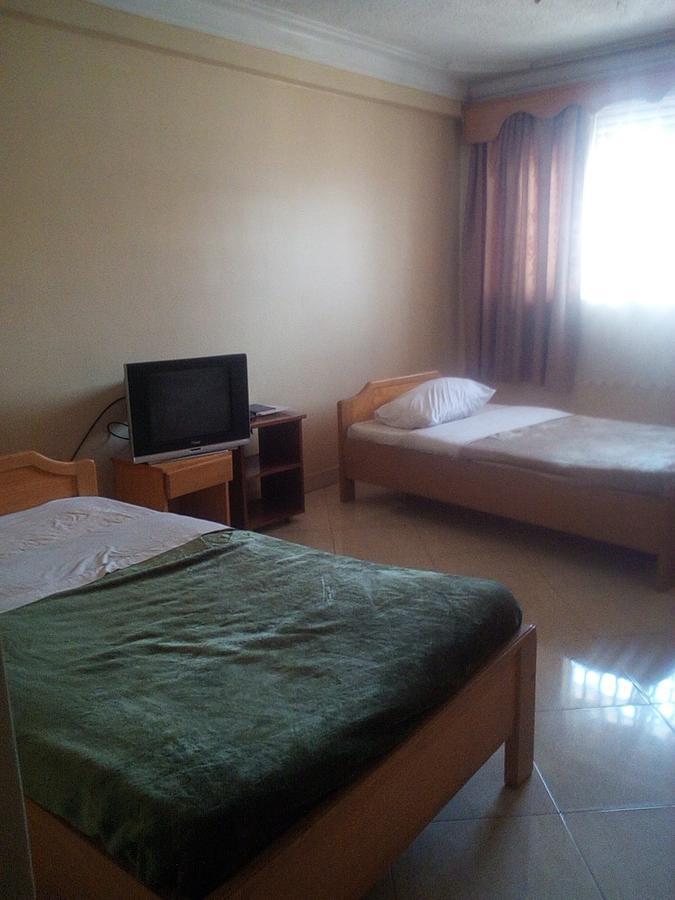 Mamba Hotel Kampala Exterior foto